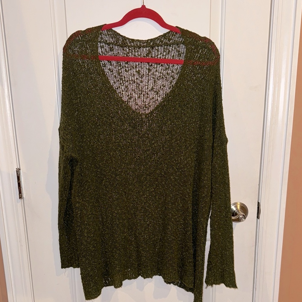 Olive green Sz 2X light weight v neck plus size sweater